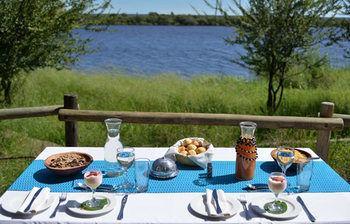 Bakwena Lodge Касане Экстерьер фото
